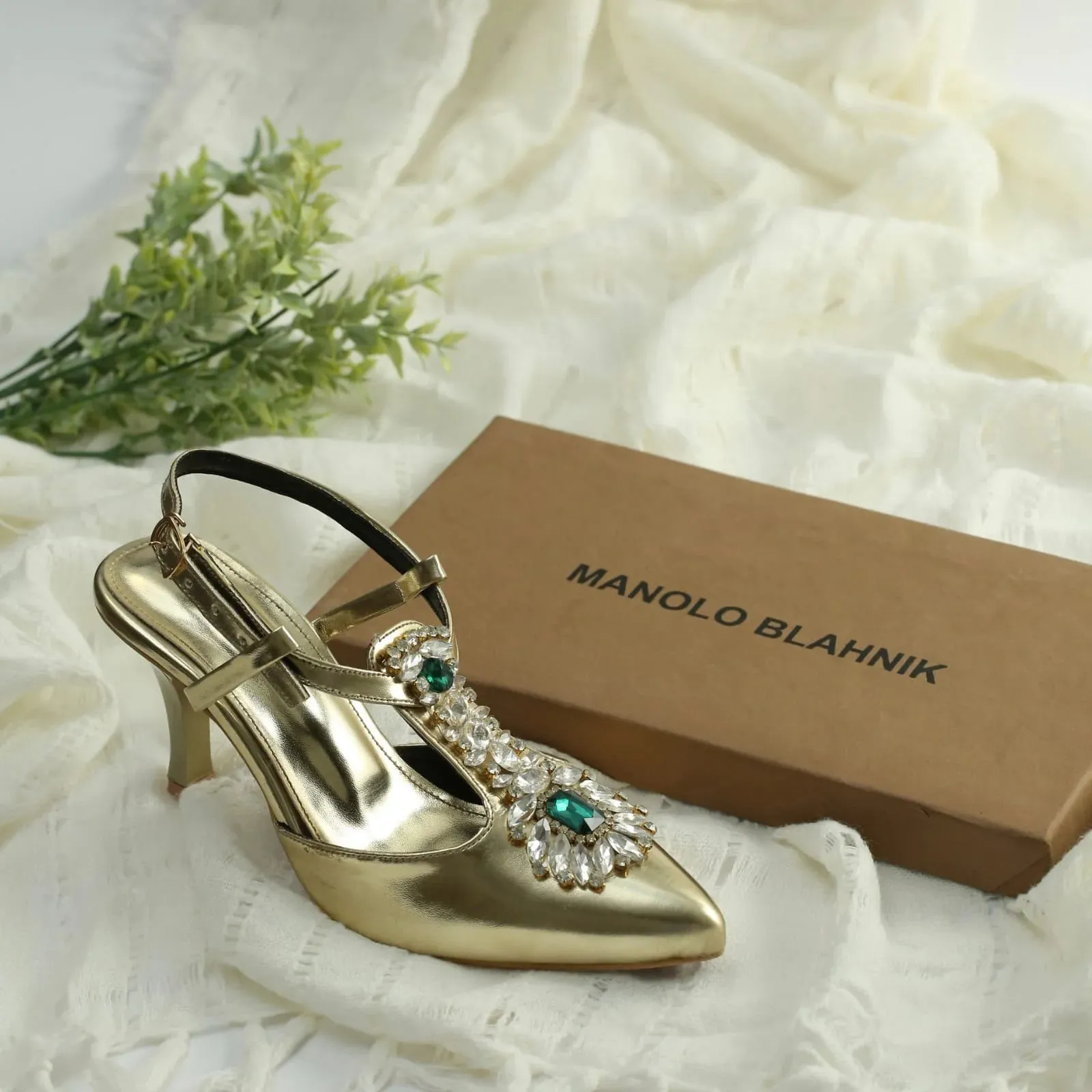 MANOLO FANCY BRIDAL HEELS