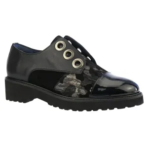 Unity In Diversity Women's Vanquish Classic Oxfords- Black